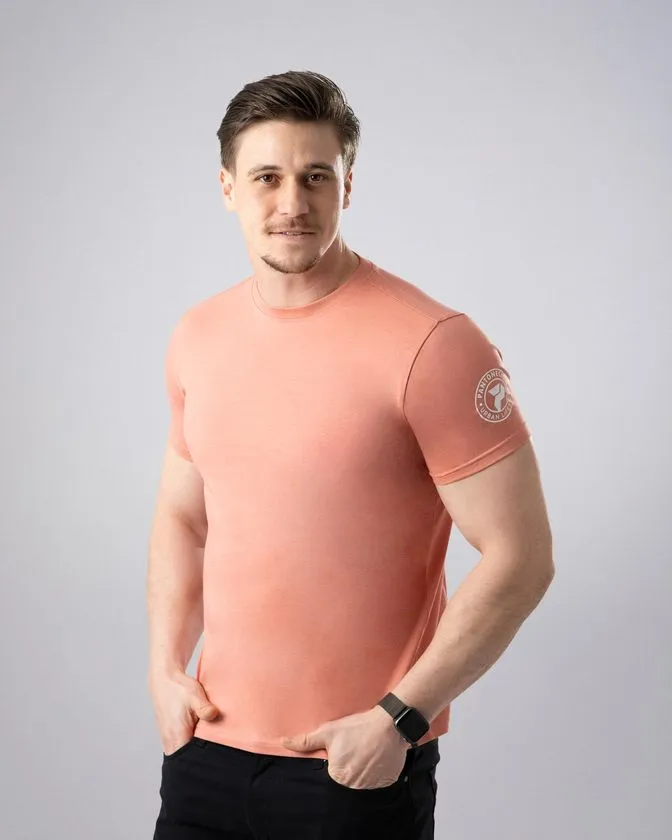 Pantoneclo Men's Organic T-shirt